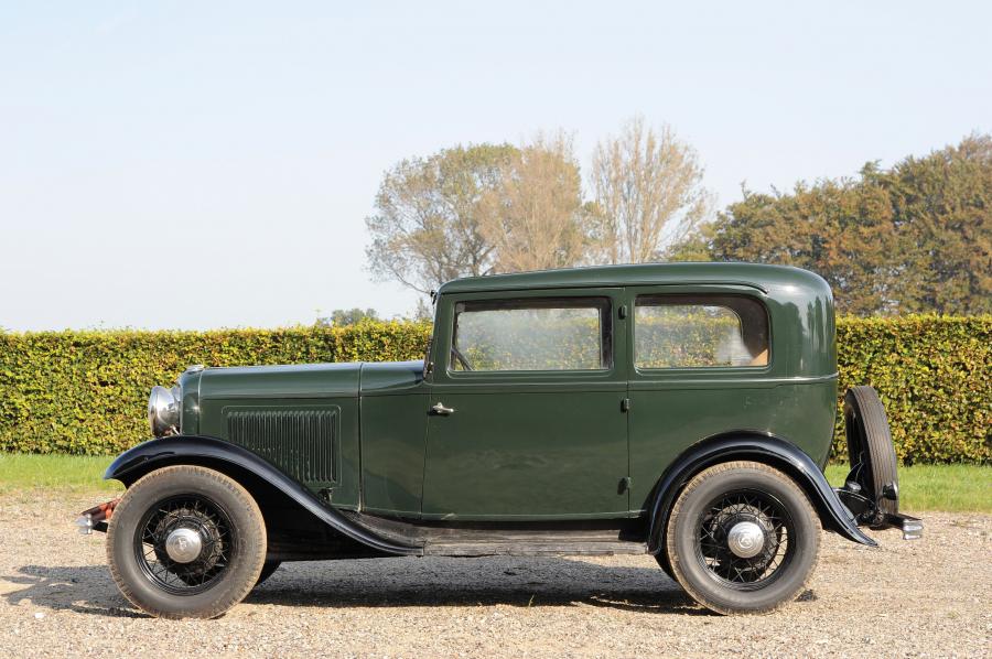  Ford Model 18 Tudor Sedan 1932 года  (фото 5 из 7)